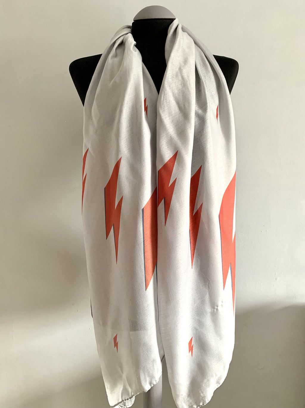 Ziggy Stardust Inspired Scarf – Grey Long Scarf with David Bowie inspired Red Bolts Print